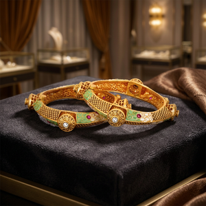 Pulseras Meenakari Antiguas de 2 Piezas con Apertura, Chapado en Oro Mate, Sin Níquel ni Plomo, Latón y Cobre, Joyas Kanhai Modelo 214345 - Product Image 3