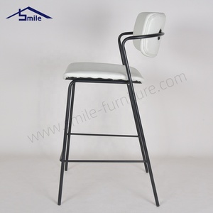 Sillas de Comedor Modernas de <span class=keywords><strong>Terciopelo</strong></span> con Brazos, Color <span class=keywords><strong>Azul</strong></span> Cielo y Marrón Oscuro, Personalizadas en China, con Patas Doradas y Tapicería de Tela - Product Image 3