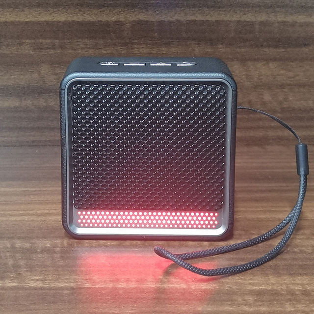 5W Wireless Speakers BT Speaker Wireless Mini Wireless Wpeaker Portable Wireless Speaker with Led Outdoor Speakers