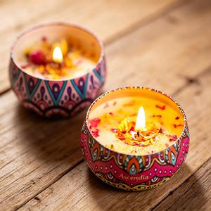 Bougie aromatique ronde Ascendia en cire de soja, parfum floral, pot en métal, style bohème, pour yoga et méditation, faite à la main, 1 mèche - Product Image 1