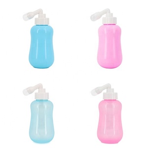 Bouteille de lavage péri-rectal NZMAN rose translucide à l'envers pour soins post-partum, bidet portable pour nettoyage et récupération périnéale pour les nouvelles mamans - Product Image 4