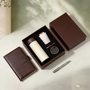 Set de Regalo Premium Personalizable para Clientes Corporativos, Empaque Elegante, Logotipo Personalizado Disponible - Product Image 4