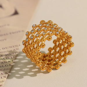 Ensemble de bagues ajourées en nid d'abeille de style européen et américain, en acier inoxydable plaqué or, bijoux de fête pour femmes, design géométrique - Product Image 3