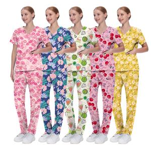 Haute qualité unisexe imprimé col en v personnalisable multicolore gommages médicaux femmes hôpital hauts d'allaitement et amusant imprime uniformes - Product Image 3