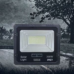 Reflector LED Solar para Exteriores de 200 Vatios, Iluminación Impermeable para Uso en Exteriores - Product Image 3