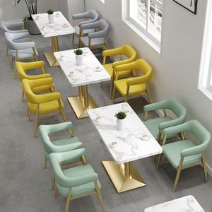 Conjunto de Muebles de Bar de Cuero Sintético Moderno - Asientos Elegantes para Bares y Cafeterías - Product Image 6