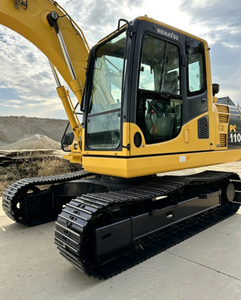 Excavatrice sur chenilles Komatsu PC110-11M0 pour les travaux de terrassement, d'aménagement paysager et de travaux municipaux/ruraux dans des espaces étroits. - Product Image 2