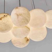 Suspension artistique sur mesure en cuivre massif avec abat-jour en albâtre espagnol – Lustres et suspensions