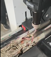 Machine de découpe laser à fibre CNC 3000W haute précision pour tubes carrés en aluminium à queue courte, avec 4 axes HIWIN