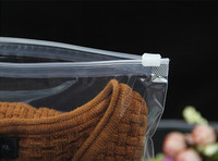 Sac en plastique poly PE refermable à fermeture éclair imprimé gravure personnalisé inted pour vêtements T-Shirts Design givré quantité minimale de commande 100 pièces