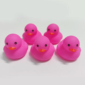 Patitos de Goma Suaves con Logotipo Impreso Personalizado, Juguetes Divertidos para el Baño, Patitos Flotantes para Bebés, Juguetes Acuáticos Coloridos al por Mayor - Product Image 4