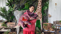 Triceratop réaliste et Velociraptor Animatronic dinosaure marionnette à main enfants modèle accessoires bébé dinosaure marionnette