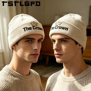 Gorro de Invierno Personalizado con Logotipo Bordado Plano, Gorro de Punto Acanalado al por Mayor con Tela Suave y Borde Reforzado, Fabricante de Gorros - Product Image 3