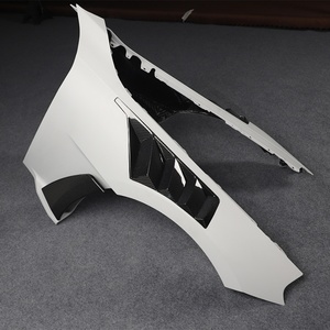 Guardabarros de Fibra de Carbono OUER 2022-2025 para M2 G42/G87, Nuevo, Estilo Semi-Transparente, Garantía de 1 Año - Product Image 4