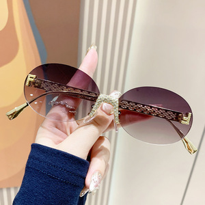 Rhinestone Encrusted Oval <b>Sunglasses</b> UV400 PC Frame Unisex Light Protection Type 3 Sunshades - Product Image 3