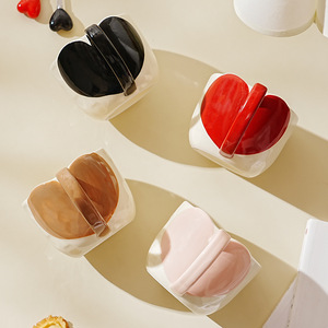 Taza <span class=keywords><strong>de</strong></span> Porcelana Fina con Cuchara, Juego <span class=keywords><strong>de</strong></span> Tazas para Parejas <span class=keywords><strong>de</strong></span> Alta Calidad, Color Sólido, Caja <span class=keywords><strong>de</strong></span> Regalo, Regalo <span class=keywords><strong>de</strong></span> San Valentín, Apto para Microondas - Product Image 1