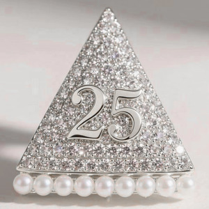 Delta Hy Lạp sorority Sigma bạc số 25 năm kỷ niệm Rhinestone ngọc trai của phụ nữ Quà Tặng tam giác đồ trang sức Trâm Pin - Product Image 1
