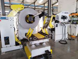 HAIWEI PLC-Intelligentes 3-in-1-Abwickel-Glätteisen-Zuführsystem 2,2/4,5 kW Leistung 5T Kapazität für 0,3-4,5mm dickes Metall - Product Image 2