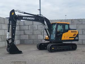 Excavadora de cadenas HX130 nueva en Shanghái en venta, 13 toneladas, potente excavadora con motor importado, buen estado, precio económico, en stock. - Product Image 3