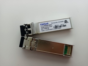 Finisar FTLF8536P4BCL Finisar FTLF8536P4BCL 25Gb/s RoHS Compliant Short Wavelength SFP+ Transceiver for 25G Single Lane 100GE - Product Image 3