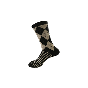Calzini medi in lana pesante e morbida lavorata a maglia di lusso con motivo Argyle per la stagione invernale - Product Image 4