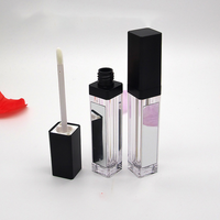 Emballage cosmétique de bouteille vide de glaçure de lèvre avec le tube noir mat carré de brillant à lèvres de 7ml avec la LED avec le miroir