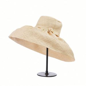Chapeau de soleil élégant pour femme, style vintage, à large bord, design personnalisé, chapeau en paille de raphia naturelle de luxe pour les vacances à la plage - Product Image 3
