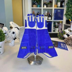 Guantes Protectores Largos de Cuero Vacuno de 18 Pulgadas, Resistentes a Mordeduras y Arañazos, para Manipulación de Gatos - Product Image 1