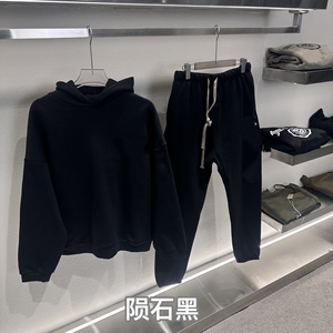 Felpe <span class=keywords><strong>Oversize</strong></span> Essentials Ss24 in Grigio Chiaro Effetto Floccato e Sabbia del Deserto, Magliette Personalizzate di Lusso con Stampa 3D in Silicone - Product Image 3