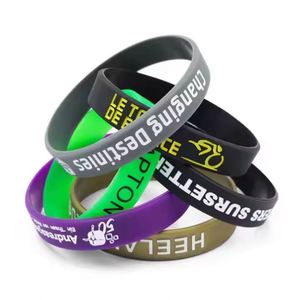 Pulsera de Silicona Deportiva Personalizada con Logotipo Grabado y Texto Relleno de Tinta, Pulsera de Goma para Correr, Pulsera Personalizada para Fiestas - Product Image 3
