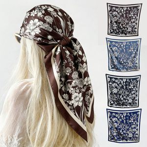 Pañuelo Cuadrado de Poliéster con Diseño Floral Vintage 2026, para un Estilo Moderno y Combinable con Todo - Product Image 1