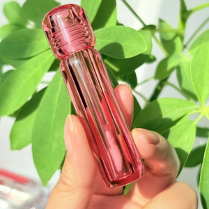 Delineador de Labios Brillante de Lujo, Tubo de Brillo Labial Único, Envase de Plástico ABS para Labios, Empaque <span class=keywords><strong>KAMA</strong></span> Personalizado con Tapa de Rosca - Product Image 1