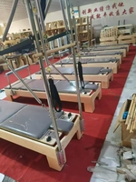 Lit de Trapeze à Jambes Courtes 3-en-1 en Bois d'Érable, Équipement de Pilates Complet, Capacité 200KG pour Studio