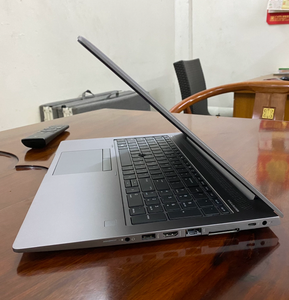 Ordinateur Portable Professionnel de 15,6 Pouces pour HP <span class=keywords><strong>ZBook</strong></span> <span class=keywords><strong>15u</strong></span> <span class=keywords><strong>G6</strong></span> Core i7 8e Gén. WX3200 (4 Go) Graphiques Dédiés, Ordinateur Portable d'Affaires Occasion - Product Image 5