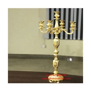 Chandelier décoratif en verre plaqué or, chandelier en métal plaqué or, aspect brillant, à la main - Product Image 1