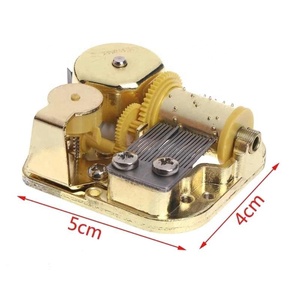 Boîte à <span class=keywords><strong>Musique</strong></span> Mécanique DIY Mouvement Doré + Vis + Château <span class=keywords><strong>dans</strong></span> <span class=keywords><strong>le</strong></span> <span class=keywords><strong>Ciel</strong></span> Clé Cadeau - Product Image 5