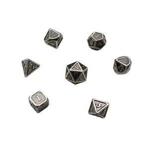 2023 Logotipo personalizado Nuevo diseño Dnd Polyhedral S arpa Borde Dados grandes para juegos de rol