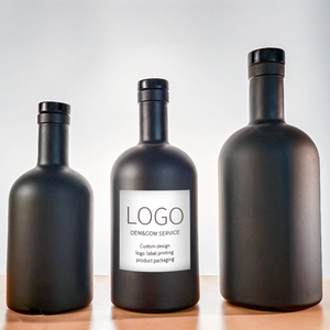 500ml 750ml Esmerilado Black Spirit Licor Vodka Glass Botella de vino Botella de aceite de oliva <span class=keywords><strong>Nordic</strong></span> <span class=keywords><strong>Gin</strong></span> con corcho - Product Image 2