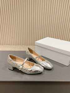 Chaussures plates Mary Jane matelassées argentées pour femmes, à bout carré et talon bas, confortables, en cuir, pour soirée et bureau - Product Image 5