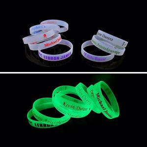 สายรัดข้อมือกีฬา สายรัดข้อมือซิลิโคนเรืองแสง สายรัดข้อมือเรืองแสงแบบกำหนดเอง ข้อความและโลโก้แบบกำหนดเอง สายรัดข้อมือของขวัญ - Product Image 4