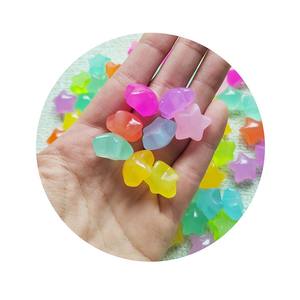 100 Piezas de Cabujones de Resina con Forma de Estrella para Proyectos de Arte, Decoración del Hogar, Kits de Abalorios para Niños, Manualidades de Joyería y Dijes - Product Image 4