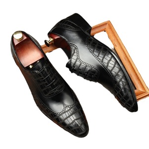 Nouvelles Chaussures Habillées en Cuir pour Hommes Style Britannique à Bout Pointu Gaufré avec Lacets - Chaussures en Cuir Formelles d'Affaires pour Hommes - Product Image 5