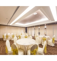 Cloison mobile personnalisable pour hôtel, finitions sur mesure, cadre en aluminium, mur acoustique pliable en bois, cloisonnement mobile