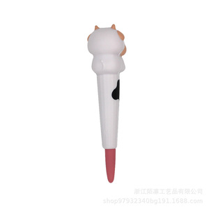 Poignée anti-stress en mousse PU en forme de vache pour enfants et usage au bureau - Product Image 1