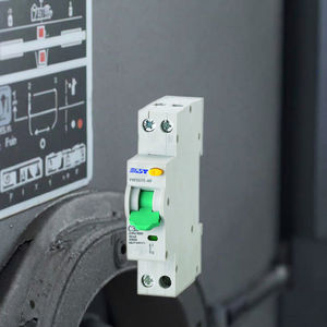 Doğu yüksek kalite OEM ODM <span class=keywords><strong>RCBO</strong></span> artık akım işletilen devre kesici 25A 32A 40A 1P + N YW5S1E-40 - Product Image 2