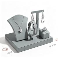 Présentoirs à bijoux en PU : Buste pour colliers, support pour boucles d'oreilles, porte-bracelets et bagues, présentoir de vitrine pour bijouterie