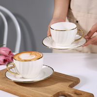 Ensembles de tasses à café et soucoupes à thé en porcelaine à bord doré européennes et britanniques, tasses à thé en céramique de haute qualité en porcelaine fine à motif spirale