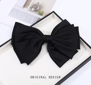 Satin de soie surdimensionné arc pince à ressort multicouche tridimensionnel élégant tempérament Sexy rayé <span class=keywords><strong>cheveux</strong></span> arc <span class=keywords><strong>Barrette</strong></span> - Product Image 1