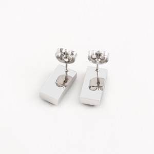yunnique Green Crystal Rectangular <b>Stud</b> Earrings <b>Emerald</b> Cut Bezel Setting Geometric Design TitaniumSteel Unisex Fashion Jewelry - Product Image 3