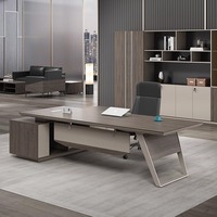 Ensemble bureau et chaise de direction moderne, simple et luxueux, grand bureau individuel pour cadre et finance